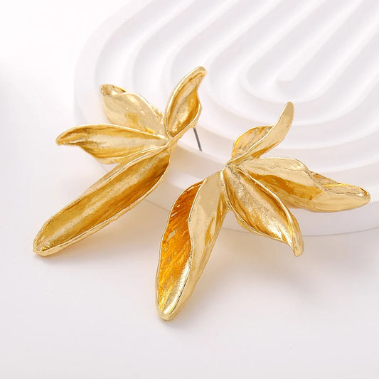 Large Metal Flower Post Earrings For Women Fashion Jewelry Holiday Accessories Wholesale Gifts Trendy Textured Heavy Style MQ436
