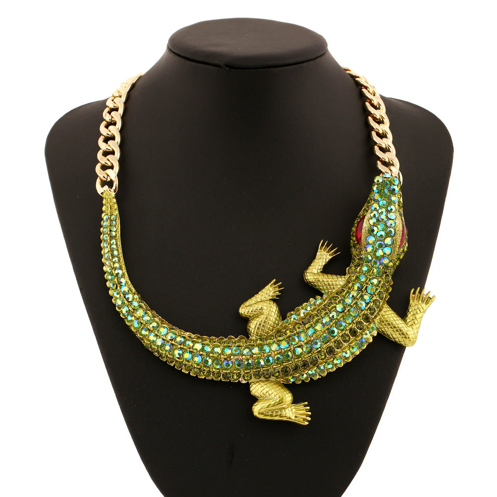 Fashion Accessories Exaggerated Necklace Diamonds Noble Crocodile Clavicle Chain Necklace